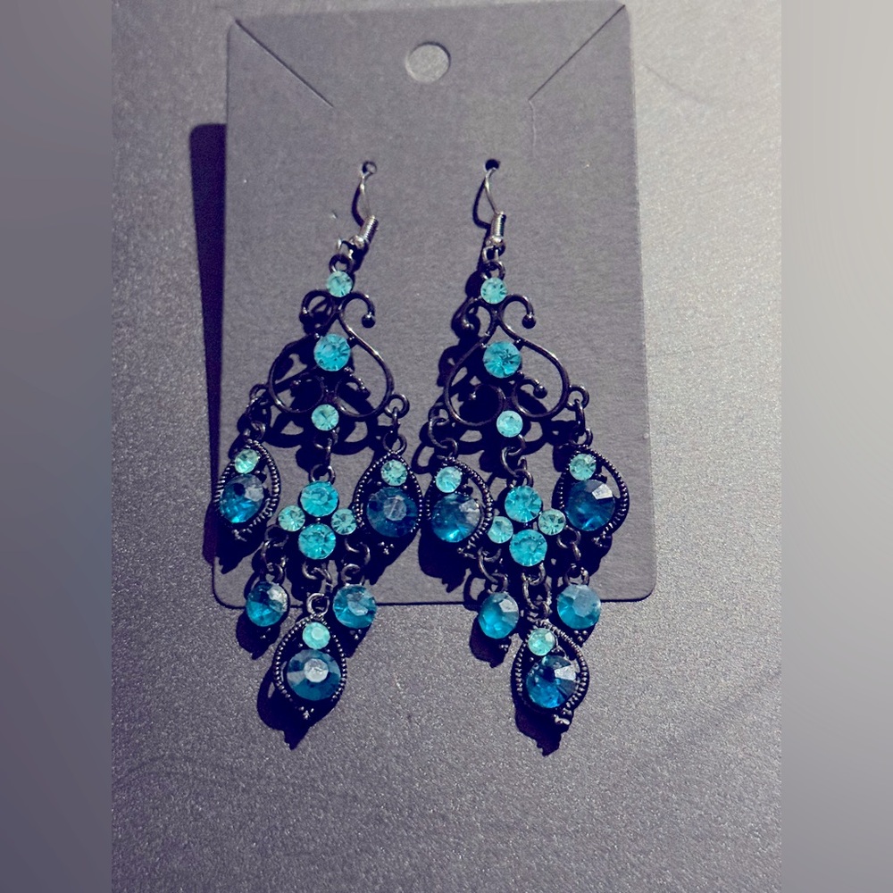 Blue Jewelry Set - Picture 4 of 4
